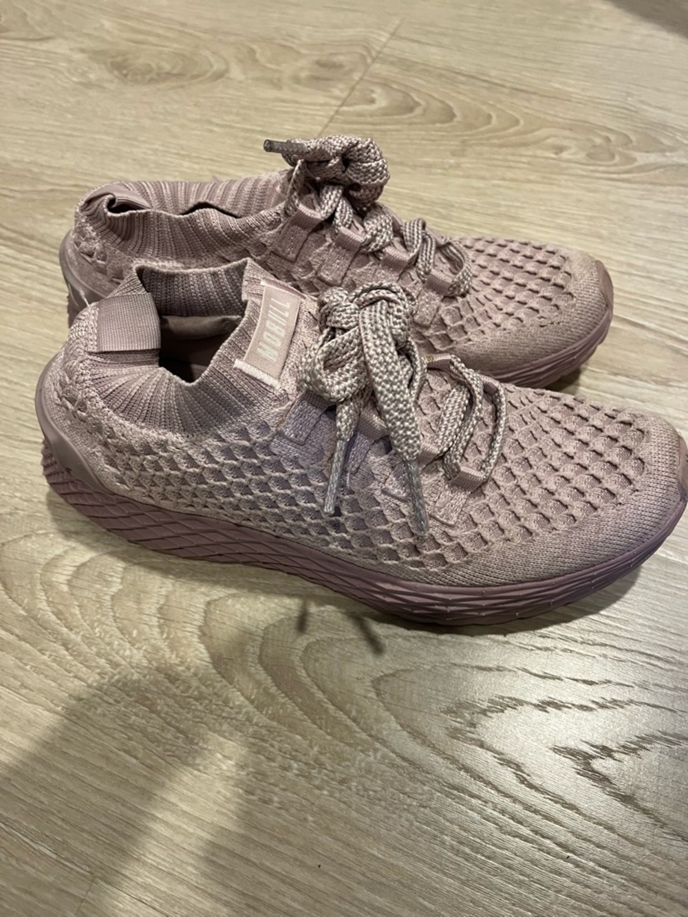 Womens NOBULL size 7